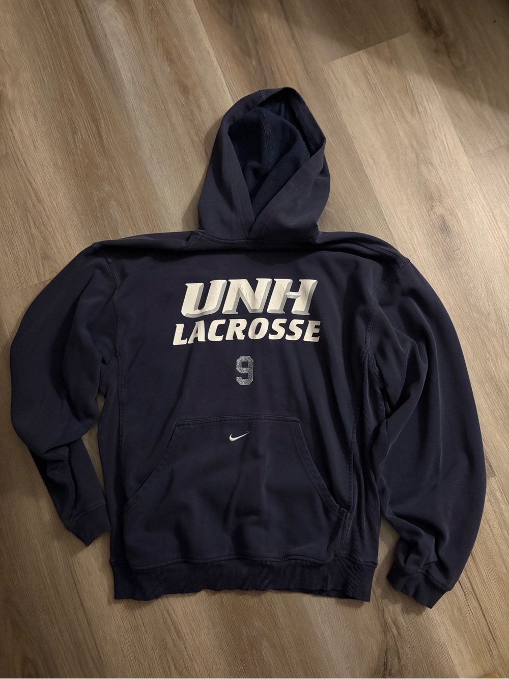 vintage UNH lacrosse nike centre swoosh hoodie